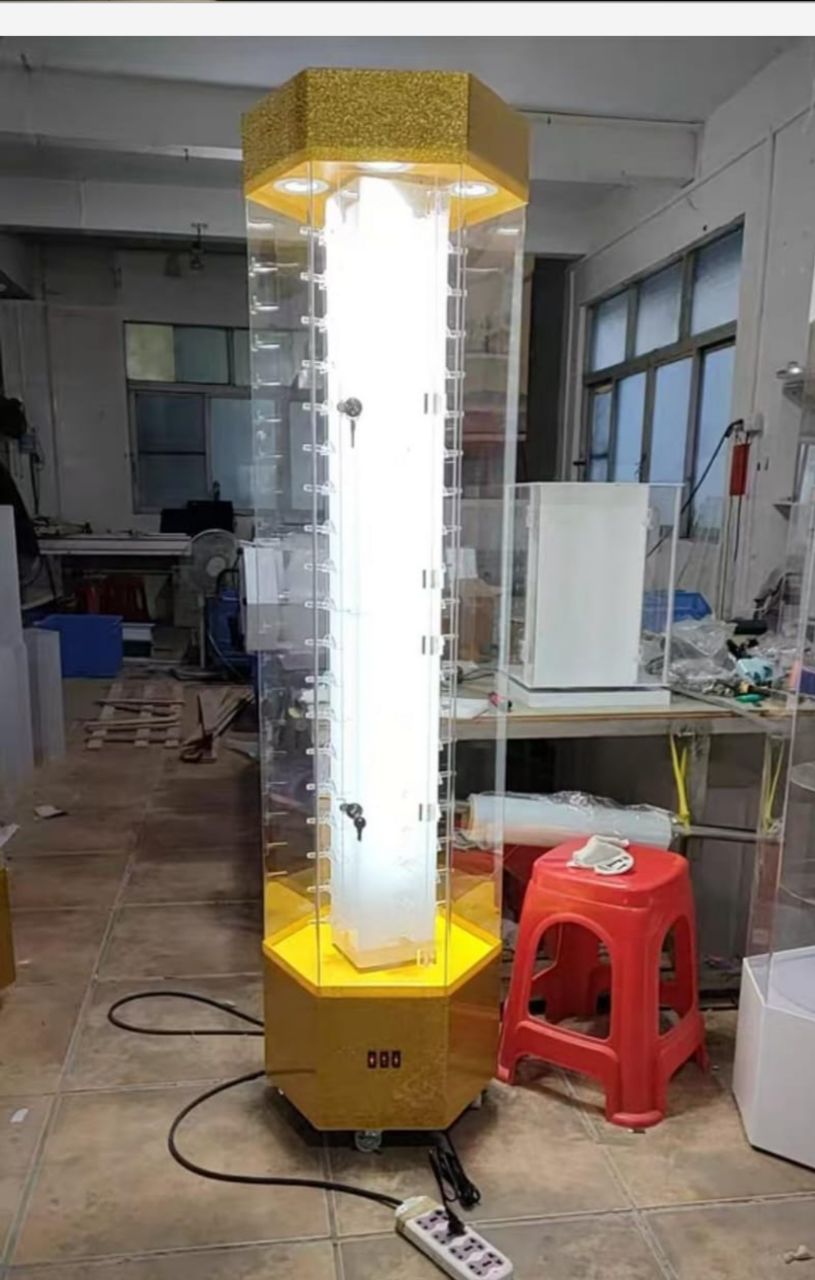 Biggest & Rotating Eyes Glasse Stand